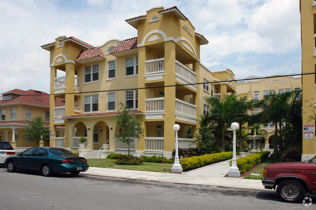 Building Photo - Temple Court