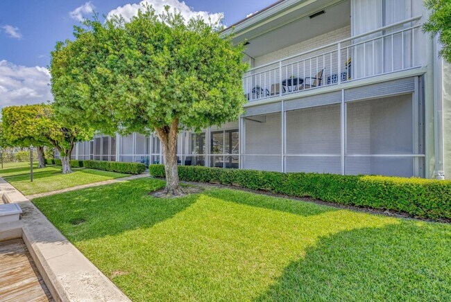Building Photo - 68 Yacht Club Dr