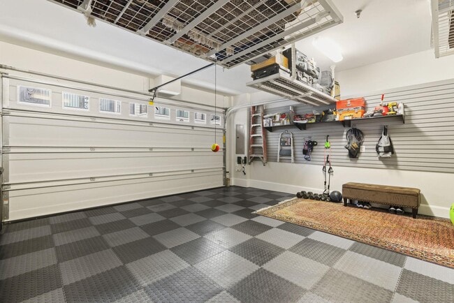 Building Photo - 1520 16th Ct N