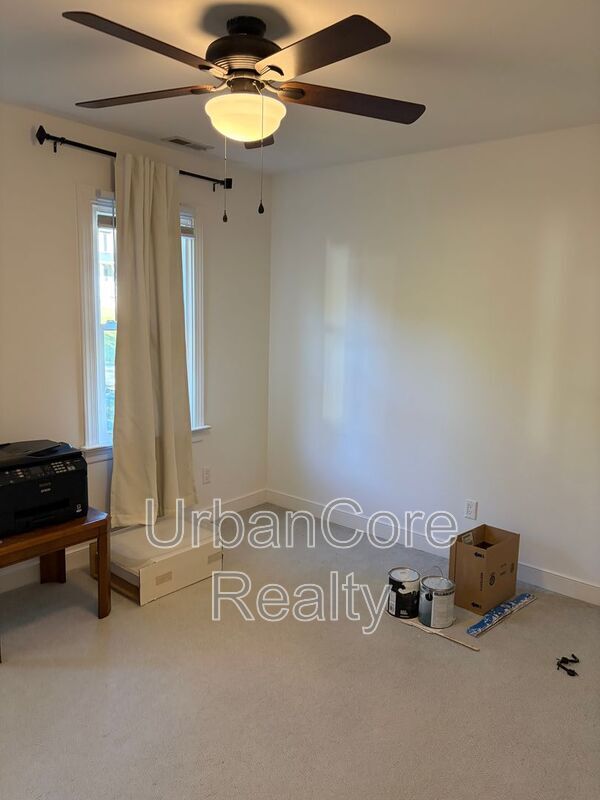 Building Photo - 7949 Flag Tail Dr