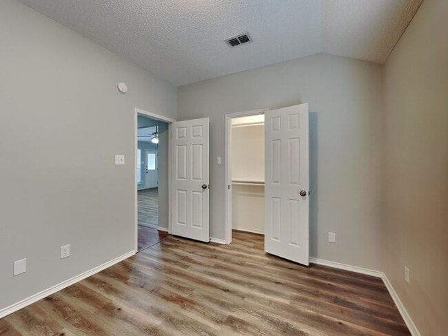 Building Photo - Newly Renovated 3-Bed, 2-Bath Home in Southwest Fort Worth – Modern Upgrades & Spacious Backyard!