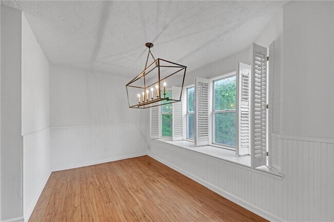 Building Photo - 4440 Coventry Ct