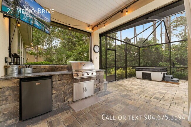 Building Photo - 22 Medio Dr
