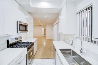 Building Photo - 144 N Wetherly Dr, West Hollywood , CA 90048