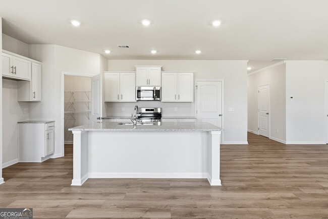 Building Photo - 28 Umber Ln