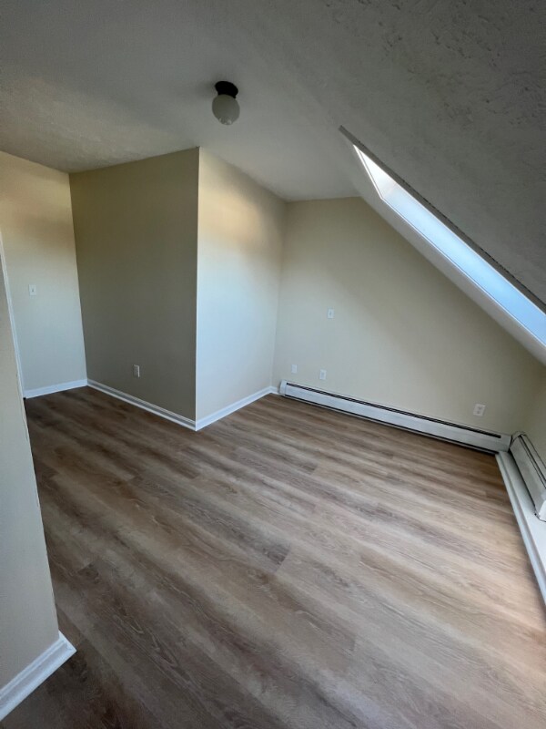 Building Photo - 891 Mammoth Rd