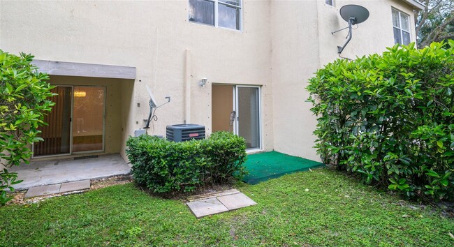 Building Photo - Yarmouth Drive, Wellington, FL 33414 - 3 B...