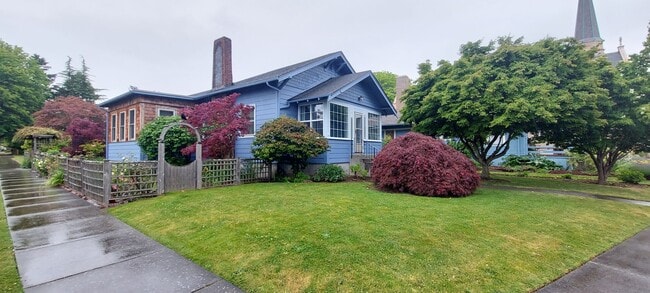 Building Photo - Beautiful Classic Home in Columbia Neighborhood