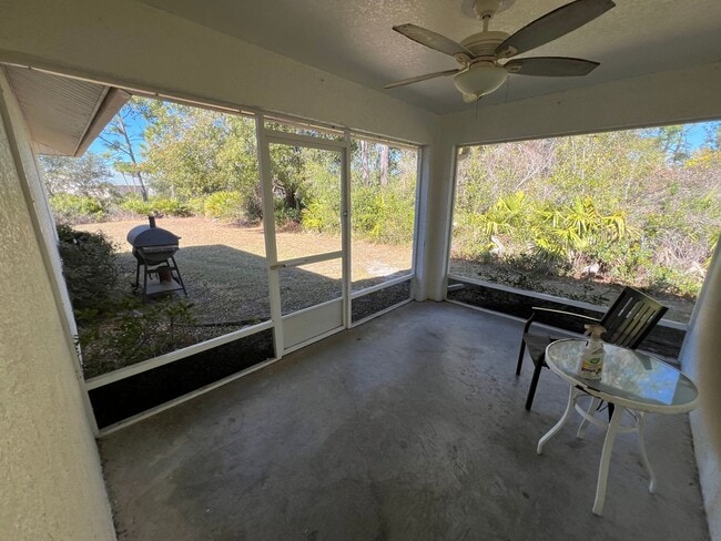 Building Photo - 2/2/1 with lanai Duplex in Deep Creek