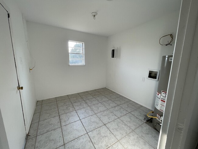 Building Photo - 102 Butler Ave