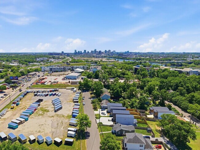 Building Photo - 1224 Bessie Ave