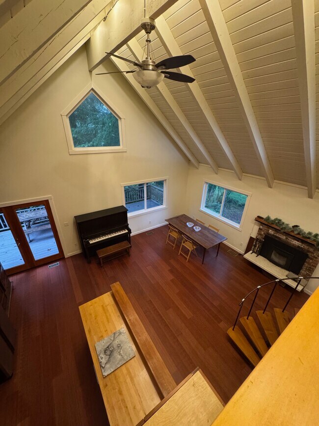 Building Photo - 11022 Palisades Ave SW