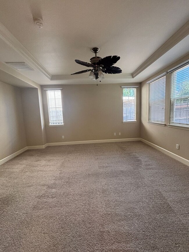 Building Photo - Woodlake Village Gated: 3 Bedroom, 2 Bathr...