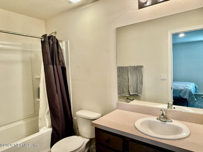 Building Photo - 887 Capitol Pkwy