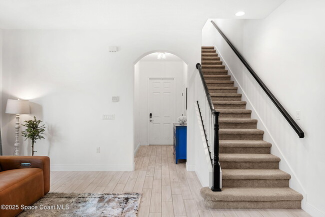 Building Photo - 8048 Gullen Dr