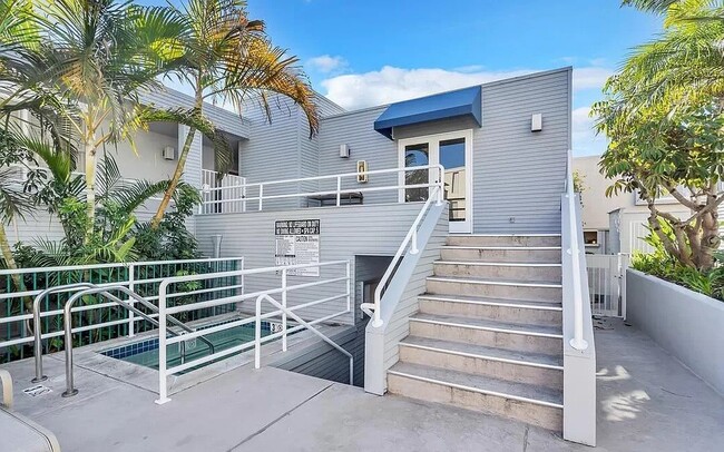 Building Photo - Exquisite Ocean View 2 Bed Townhome: Luxur...