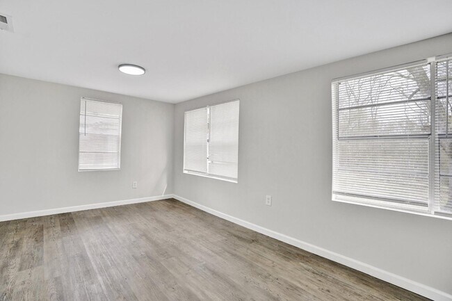 Building Photo - 5201 Mulga Ave