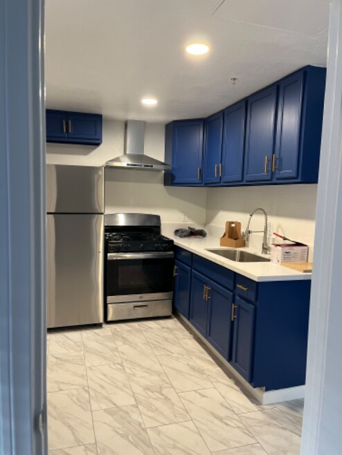 Building Photo - 1072 Laguna Ave