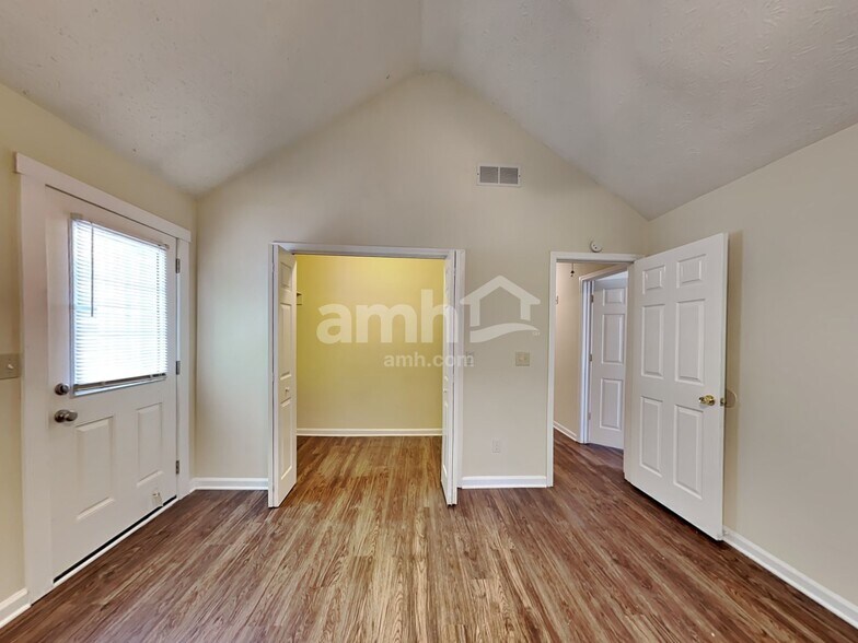 Building Photo - 1314 Sweetwater Ct
