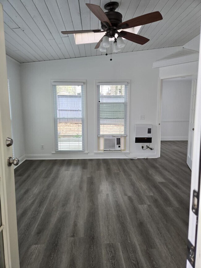 Building Photo - 965 Bass Ct N W