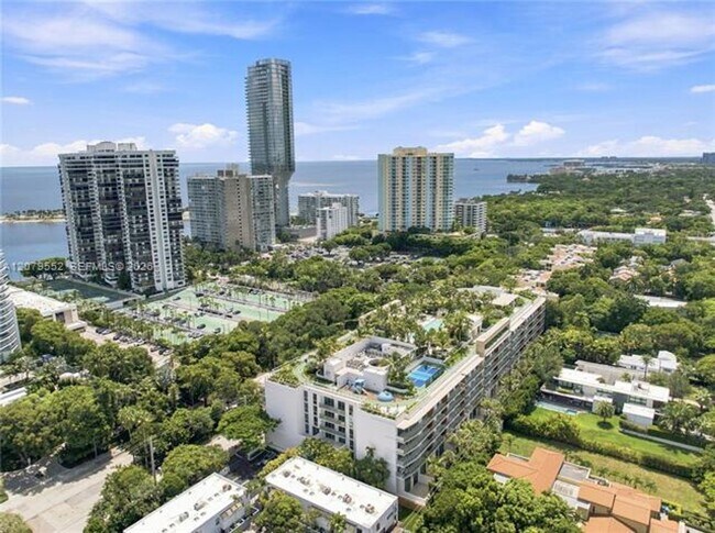 Building Photo - 2200 Brickell Ave