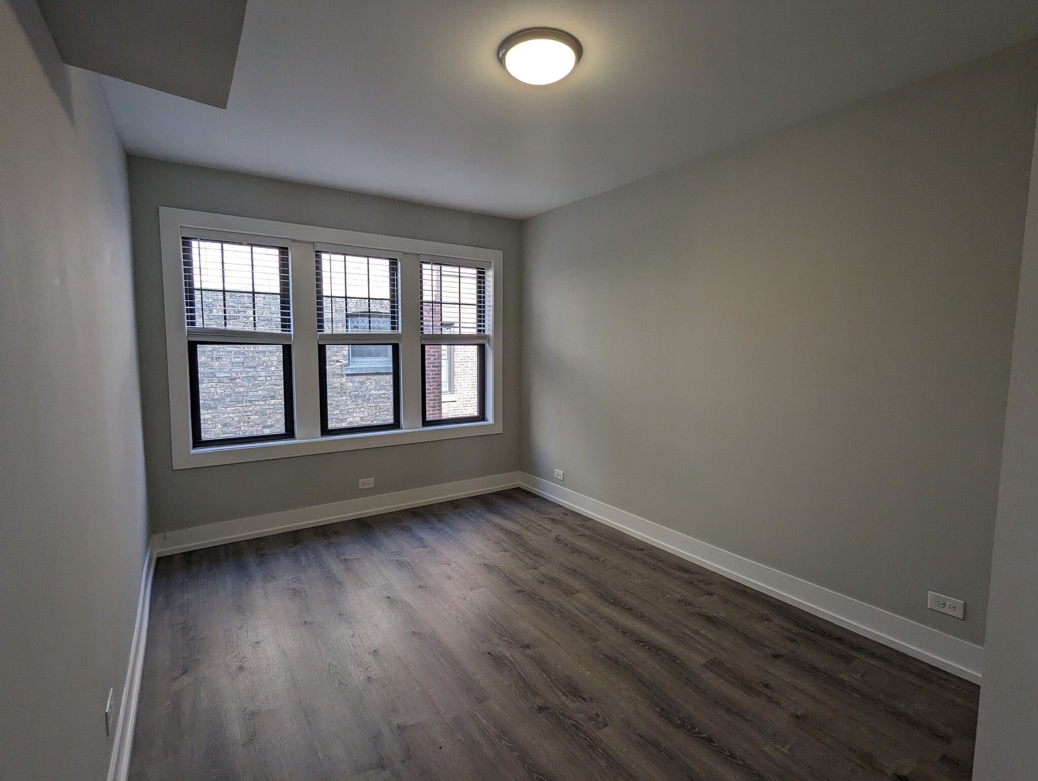 Building Photo - 1128 Maple Ave