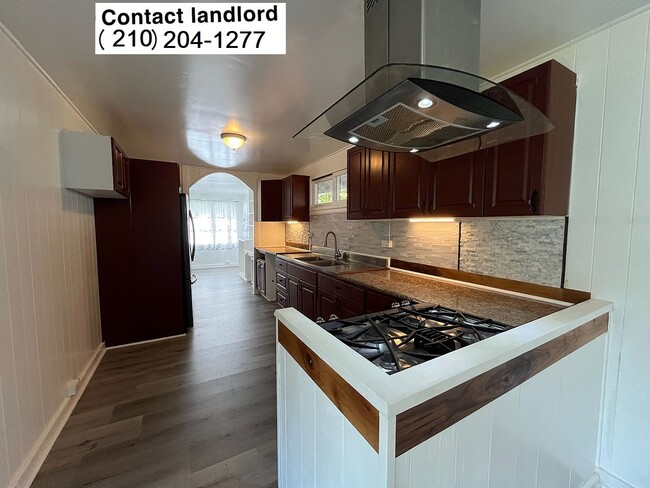 Primary Photo - 400 Kapalu St