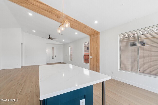 Building Photo - 4349 E Smokehouse Trail