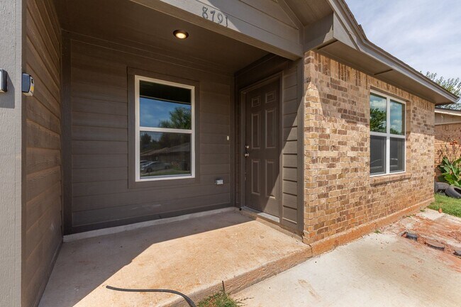 Building Photo - 8791 St George Way