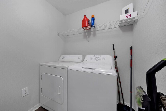 Building Photo - 9763 Magnolia Blossom Dr