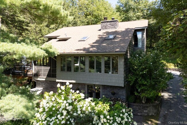 Building Photo - 42 Lake Pleasant Rd