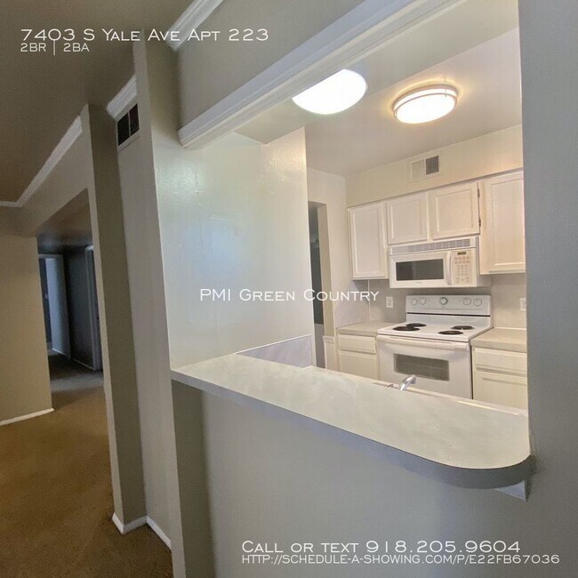 Building Photo - South Tulsa condo