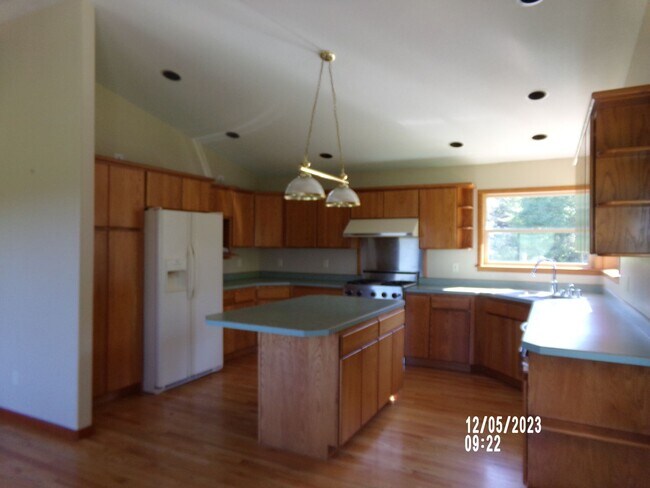 Building Photo - 3bd 2baHome Located in Montesano