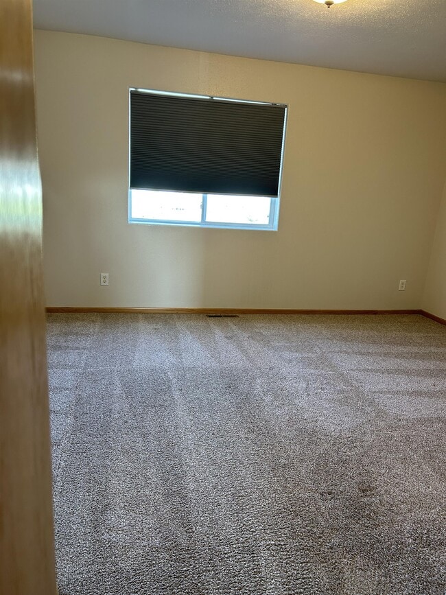 Building Photo - 3240 E Capitol Ave