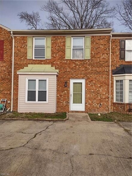 Building Photo - 2043 Allison Dr