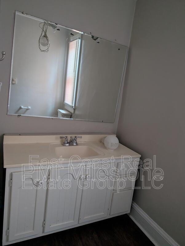 Building Photo - 304 1/2 W Martin St