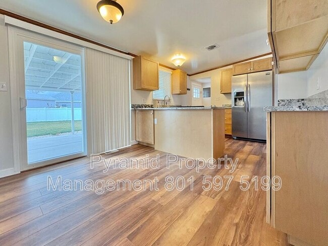 Building Photo - 3894 W Marcus Rd