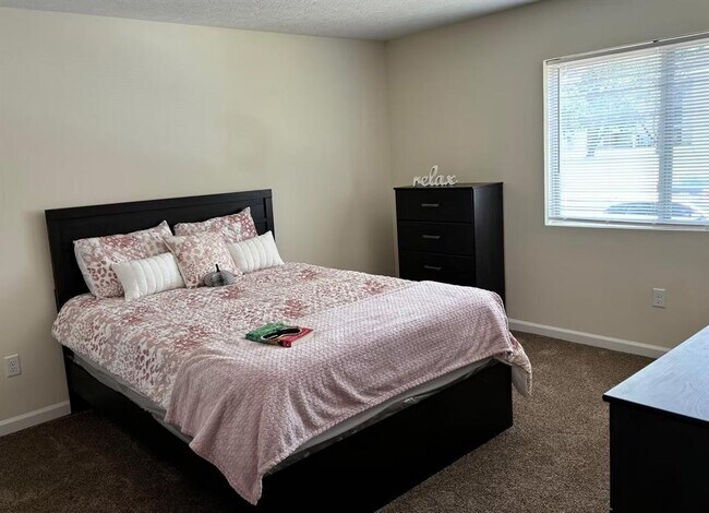 Building Photo - 3771 Cornell Dr