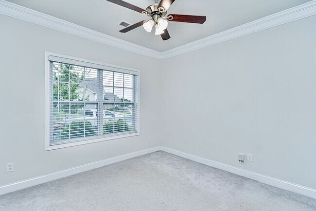 Building Photo - 110 Northwild Dr