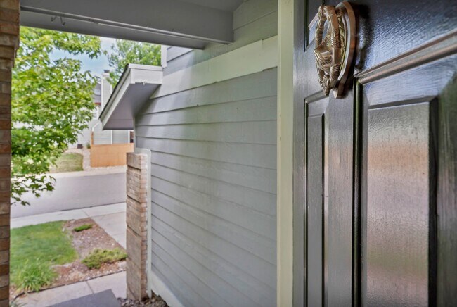 Building Photo - Spacious Home in Castle Rock
