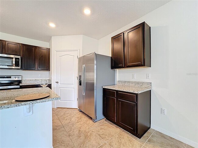 Building Photo - 5817 Arboretum St