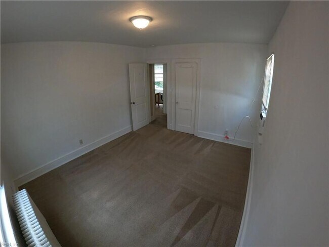 Building Photo - 5905 Hampton Blvd