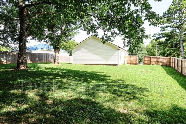 Building Photo - 130 Westover Dr