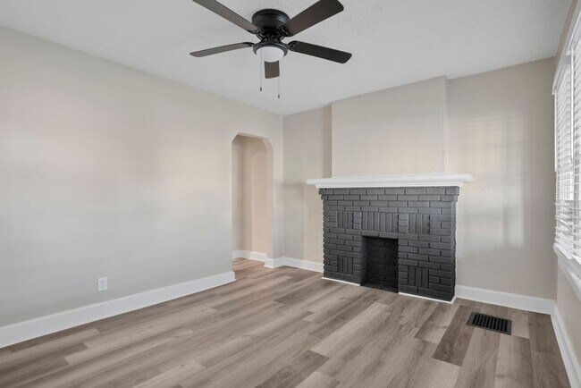 Building Photo - 1398-1400-1400 S Ohio Ave