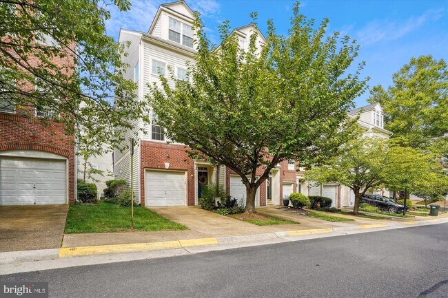 Building Photo - 5310 Chieftain Cir