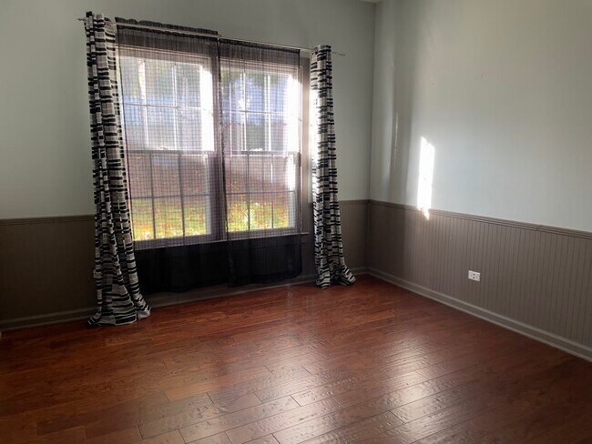 Building Photo - 2096 Fairport Way