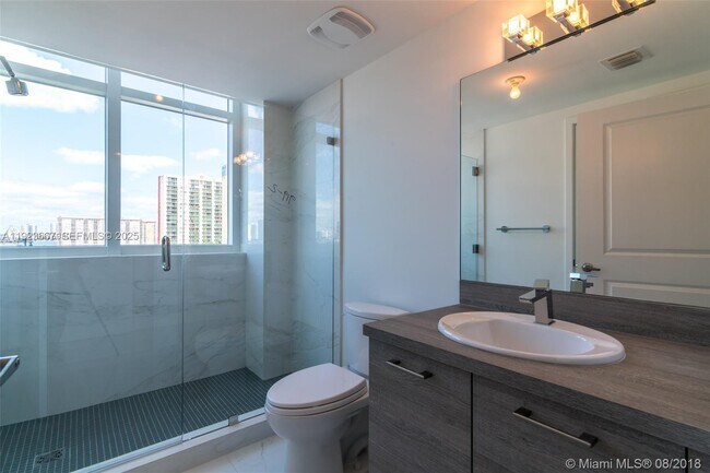Building Photo - 400 Sunny Isles Blvd