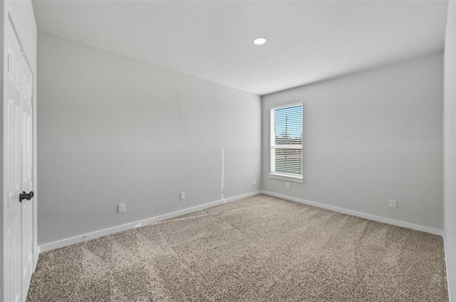 Building Photo - 3475 Valley Vista Dr