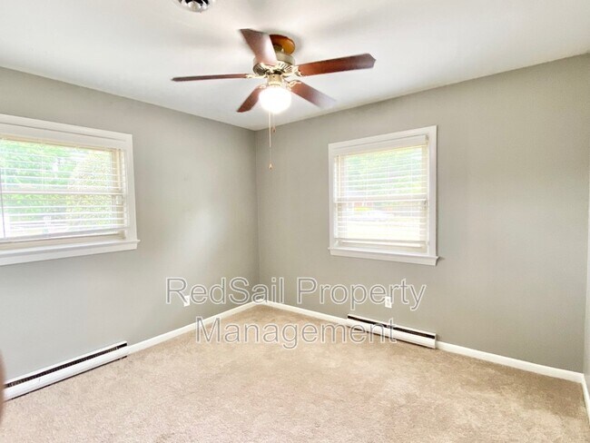 Building Photo - 119 Cindy Cir