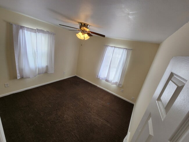 Building Photo - 13601 Beachwood Ave